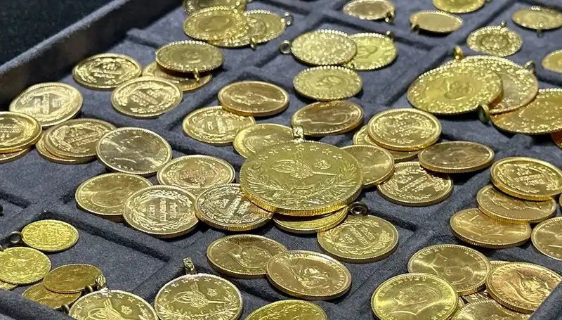 Hafta Sonu Altın Fiyatları: Yükseliyor mu, Düşüş Bekleniyor mu?