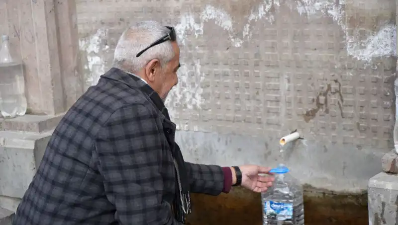 Erzincan'dan Gelen Doğal Şifa: Şişe Şişe Tuzlu Su Alışverişi
