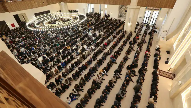 Cuma Namazı Saatleri: 4 Nisan 2025'te İstanbul, Ankara ve İzmir'de Ne Zaman Kılınacak?