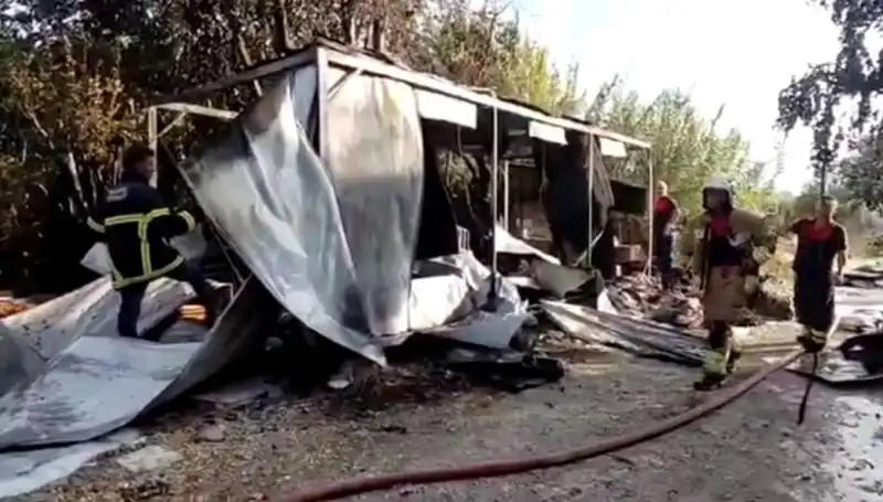 Hatay’da Korkutan Konteyner Yangını: Kullanılamaz Hale Geldi