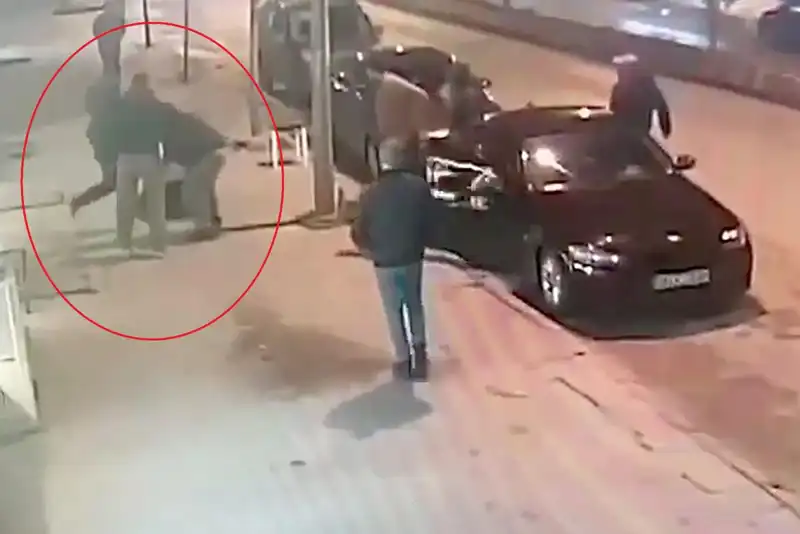 Park Yeri Kavgasında Bacak Kırıldı: Üç Kişi Gözaltına Alındı
