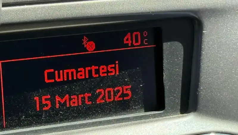 Adana Alev Alev: Sıcaklık 40 Dereceyi Aştı, Vatandaşlar Zorluk Çekiyor!