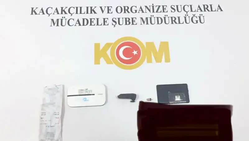 Ehliyet Sınavında Kopya Düzenekleriyle Yakalayan Skandal!