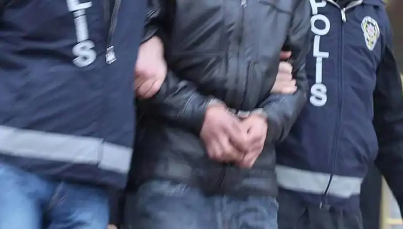 Türkiye Genelinde FETÖ Operasyonunda 30 İlde 65 Kişi Tutuklandı