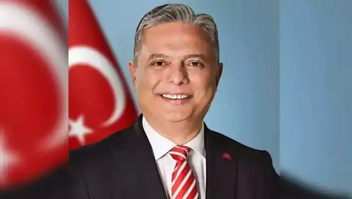 Ümit Uysal: CHP Genel Başkan Adayı Olarak Siyaset Dünyasında Yeni Bir Soluk