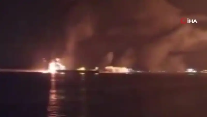 Yemen'deki Yakıt Limanına Yapılan ABD Saldırısının Ardındaki Sebepler