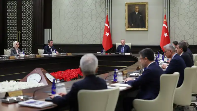 1 Mayıs Emek ve Dayanışma Günü’nde Kabine Üyelerinden Sevgi Dolu Mesajlar