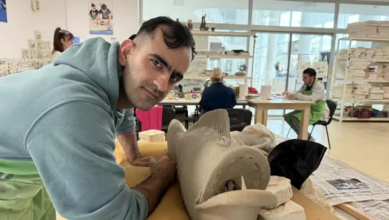 İşitme Engelli Rıfat Can, Başarısıyla Engelleri Aşıyor ve İlham Veriyor