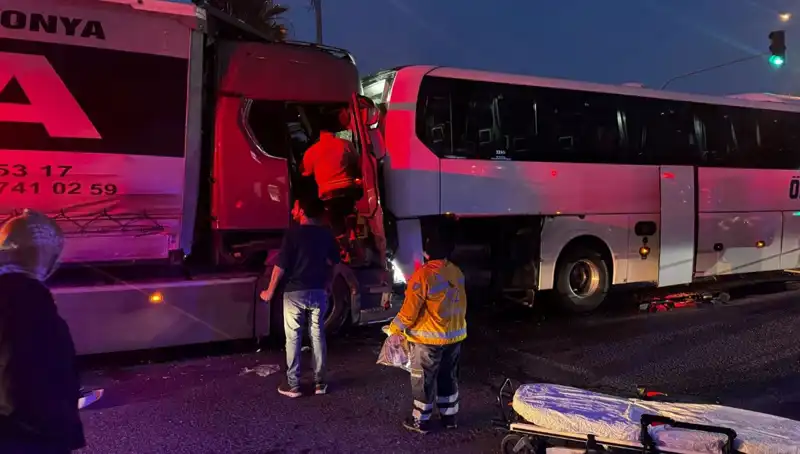 Dört Araçlık Zincirleme Trafik Kazasında Bir Kişi Hayatını Kaybetti