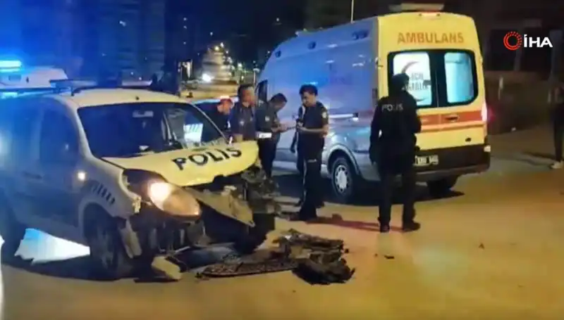 Ankara'da Hafif Ticari Araç ile Polis Aracı Çarpıştı: Son Durum Nedir?