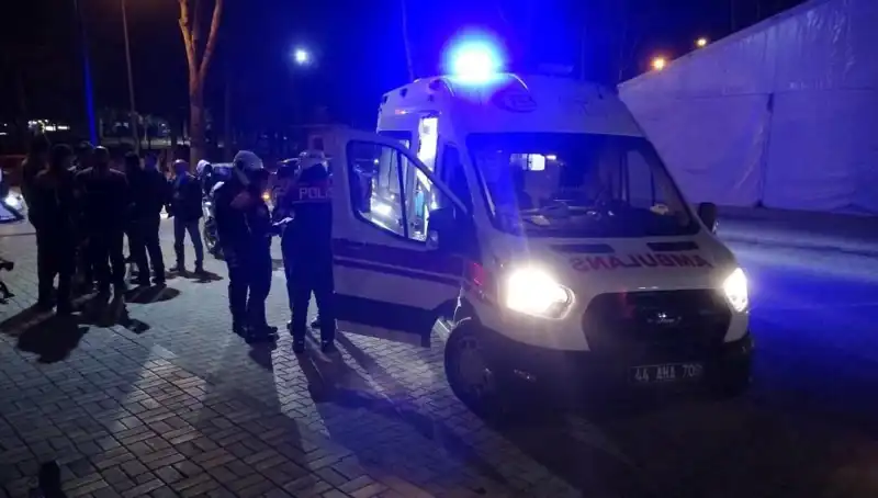 Parkta İki Gruplar Arasında Silahlı Kavga: Savaş Alanına Döndü