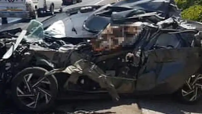 Şanlıurfa'da Otomobil Tankere Çarptı: Korkunç Kaza ve Hayatını Kaybeden Bir Şahıs