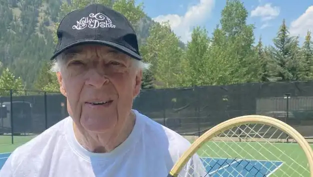 Avustralyalı Tenis Efsanesi Fred Stolle Hayatını Kaybetti: 86 Yaşında Veda