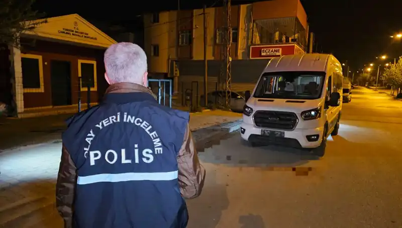 Kebapçıda Kan Donduran Olay! Arkadaşını Boynundan Bıçaklayan Kabus Anı