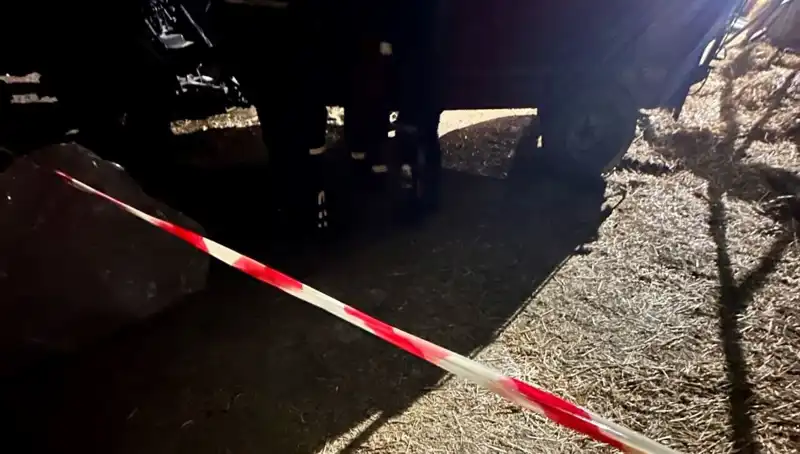 Yem Karma Makinesinde Yaşanan Trajik Olay: Vinci İle İzmir'e Gönderildi