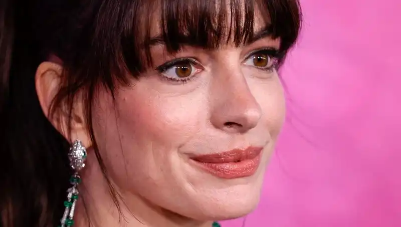 Hollywood’un En Çılgın Estetik Trendleri: Yüzlerine Ölü İnsan Derisi Enjekte Ediyorlar