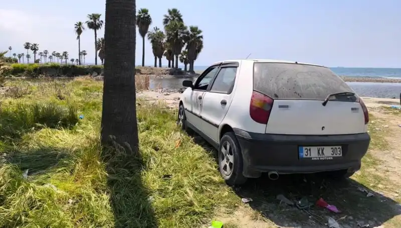 Arabasında Başından Vurulmuş Olarak Bulunan Adamın Gizemli Ölümü