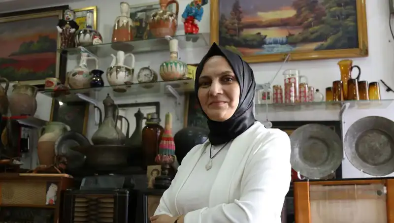 Eşinin Eski Eşya Tutkusu Şimdi Para Kazandırıyor: Bir Dönüşüm Hikayesi